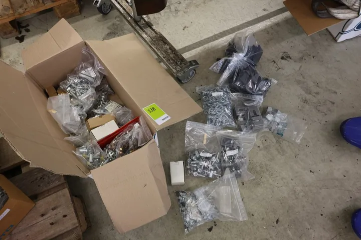 Konvolut Schrauben Verbrauchmaterial